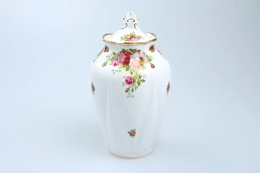 Deckelvase RARITÄT - Royal Albert Old Country Roses